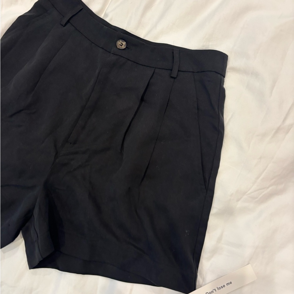 Reformation Mason Black Shorts - Picture 2 of 10